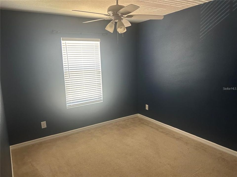 For Sale: $319,900 (4 beds, 2 baths, 1949 Square Feet)