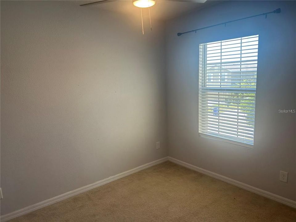 For Sale: $319,900 (4 beds, 2 baths, 1949 Square Feet)