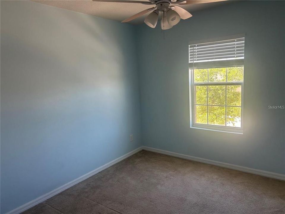 For Sale: $319,900 (4 beds, 2 baths, 1949 Square Feet)