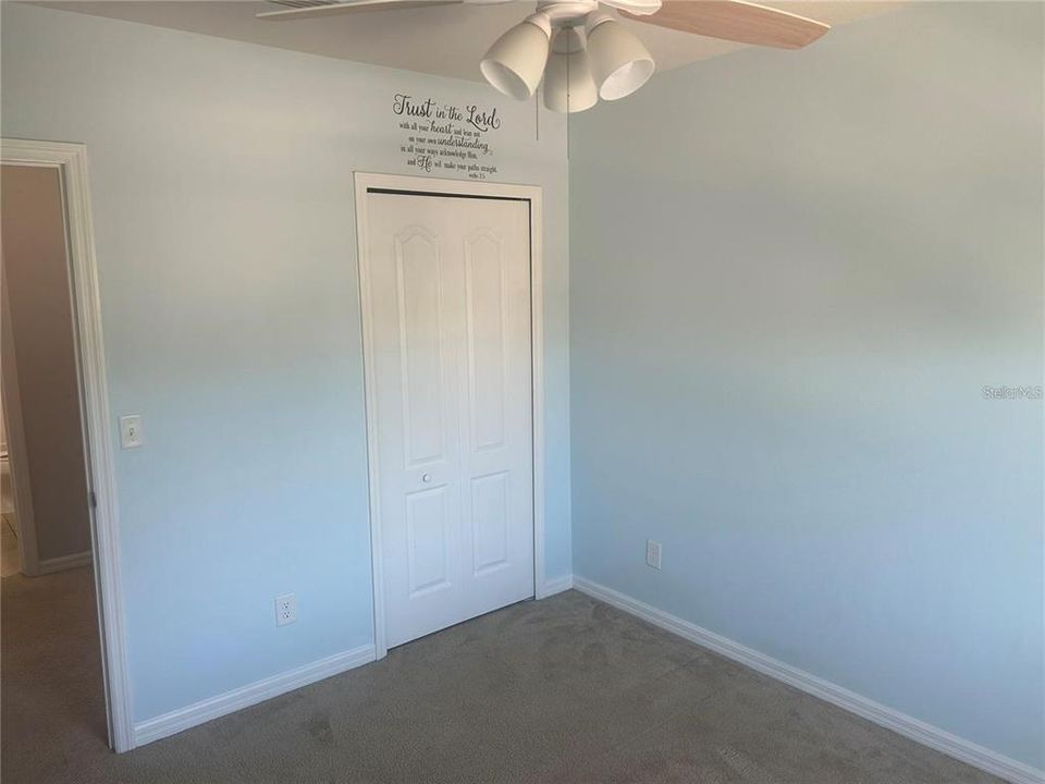 For Sale: $319,900 (4 beds, 2 baths, 1949 Square Feet)