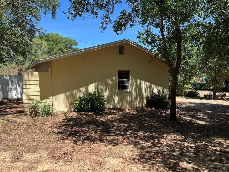 Active With Contract: $249,000 (3 beds, 1 baths, 1083 Square Feet)