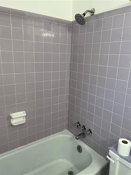Active With Contract: $249,000 (3 beds, 1 baths, 1083 Square Feet)