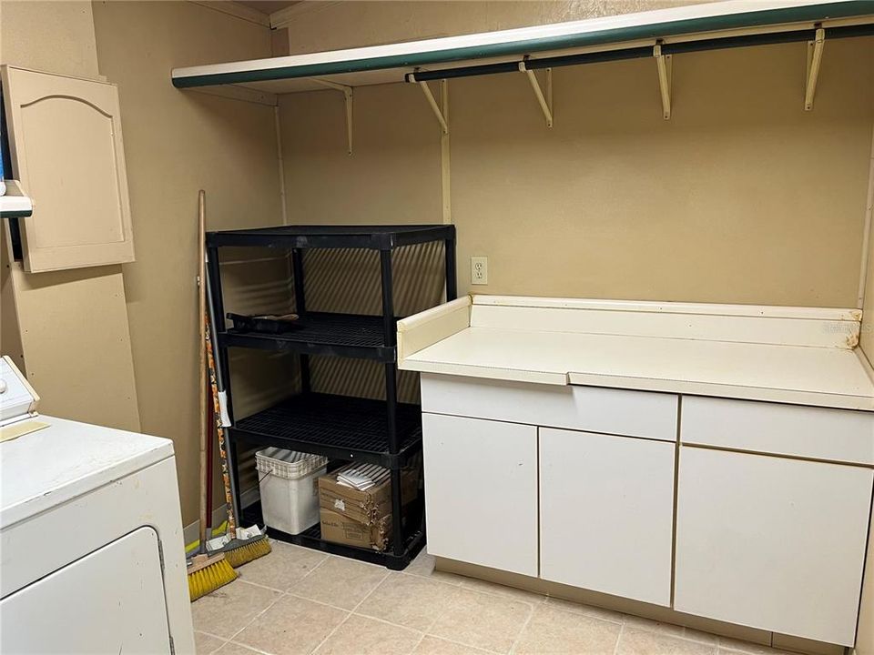 Active With Contract: $249,000 (3 beds, 1 baths, 1083 Square Feet)