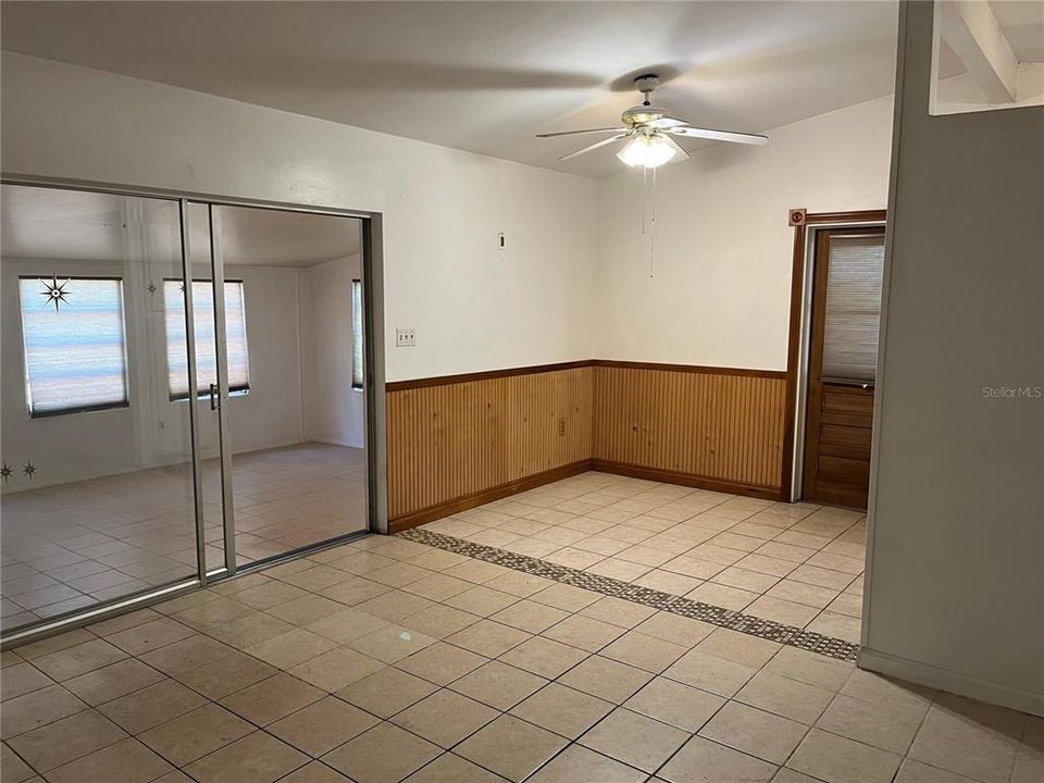 Active With Contract: $249,000 (3 beds, 1 baths, 1083 Square Feet)