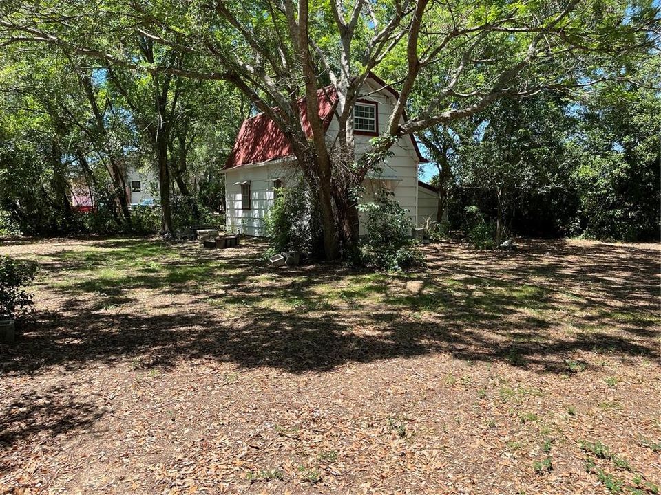 Active With Contract: $249,000 (3 beds, 1 baths, 1083 Square Feet)