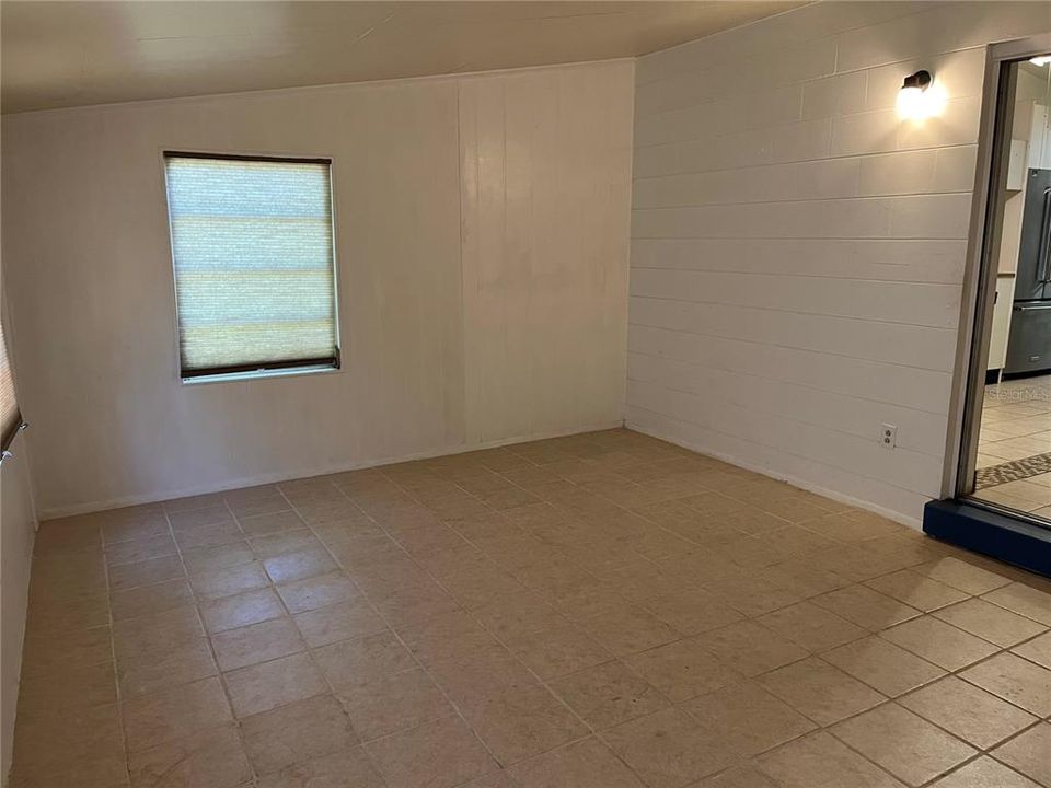 Active With Contract: $249,000 (3 beds, 1 baths, 1083 Square Feet)