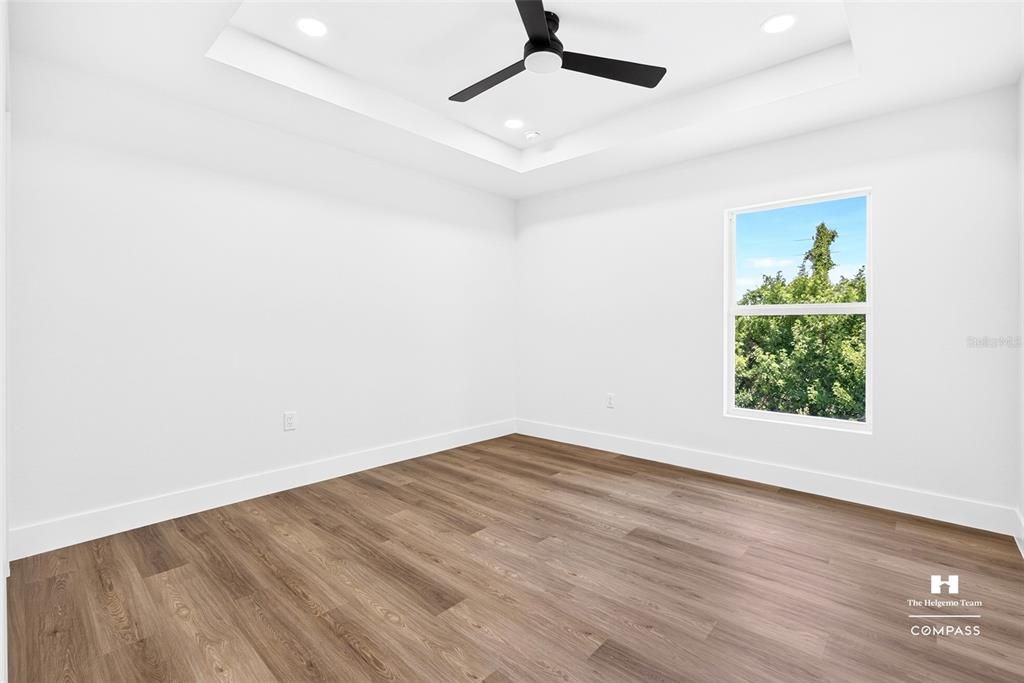 For Sale: $415,000 (4 beds, 2 baths, 1915 Square Feet)