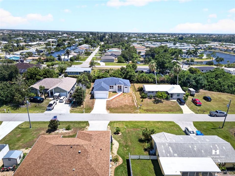 For Sale: $415,000 (4 beds, 2 baths, 1915 Square Feet)