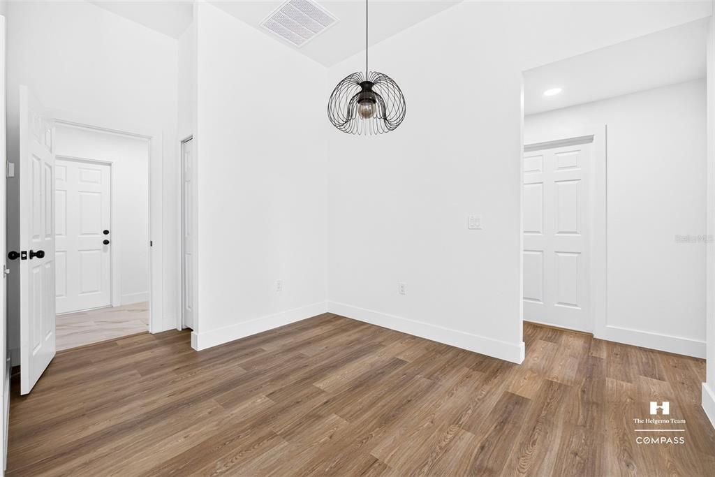For Sale: $415,000 (4 beds, 2 baths, 1915 Square Feet)