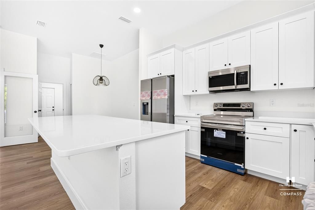 For Sale: $415,000 (4 beds, 2 baths, 1915 Square Feet)