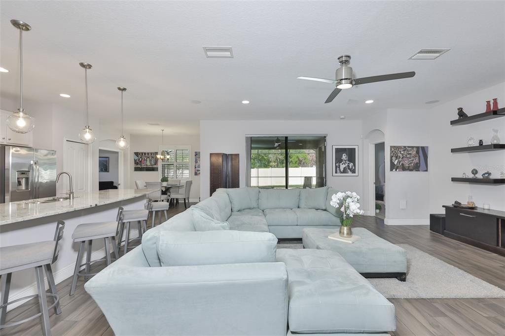 For Sale: $599,000 (4 beds, 4 baths, 2641 Square Feet)