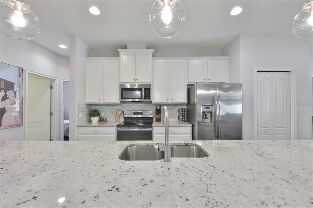 For Sale: $599,000 (4 beds, 4 baths, 2641 Square Feet)