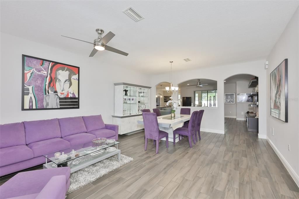 For Sale: $599,000 (4 beds, 4 baths, 2641 Square Feet)