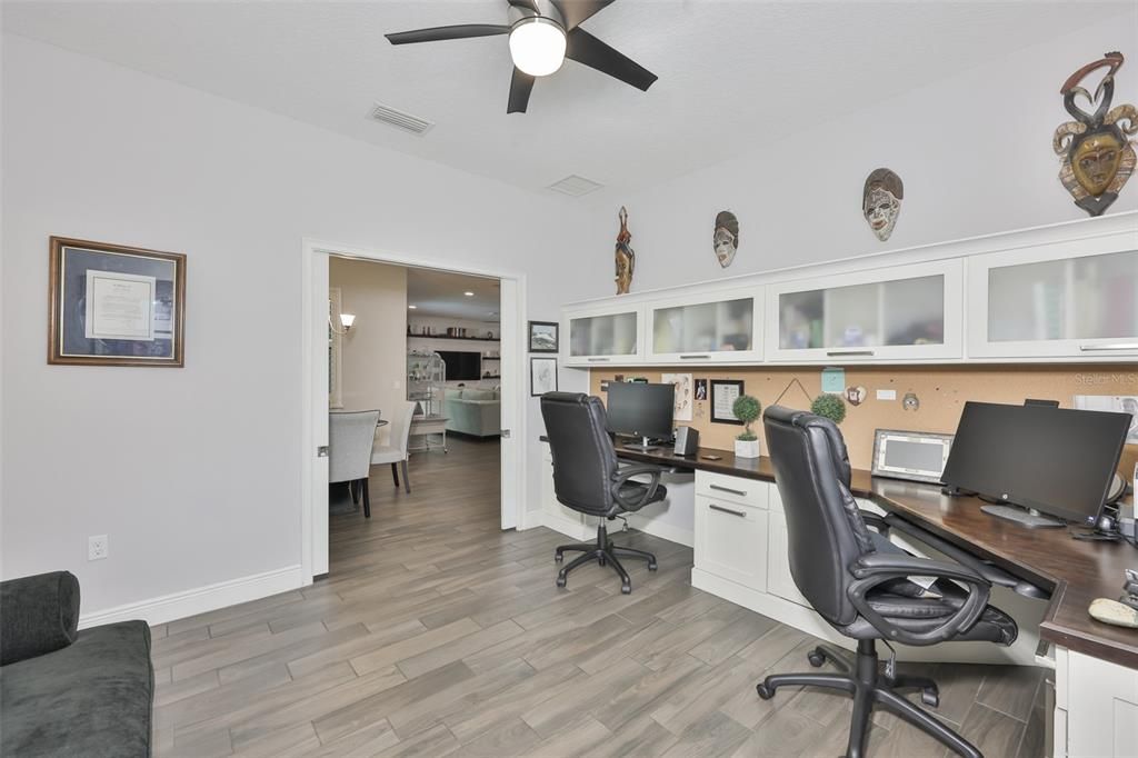 For Sale: $599,000 (4 beds, 4 baths, 2641 Square Feet)