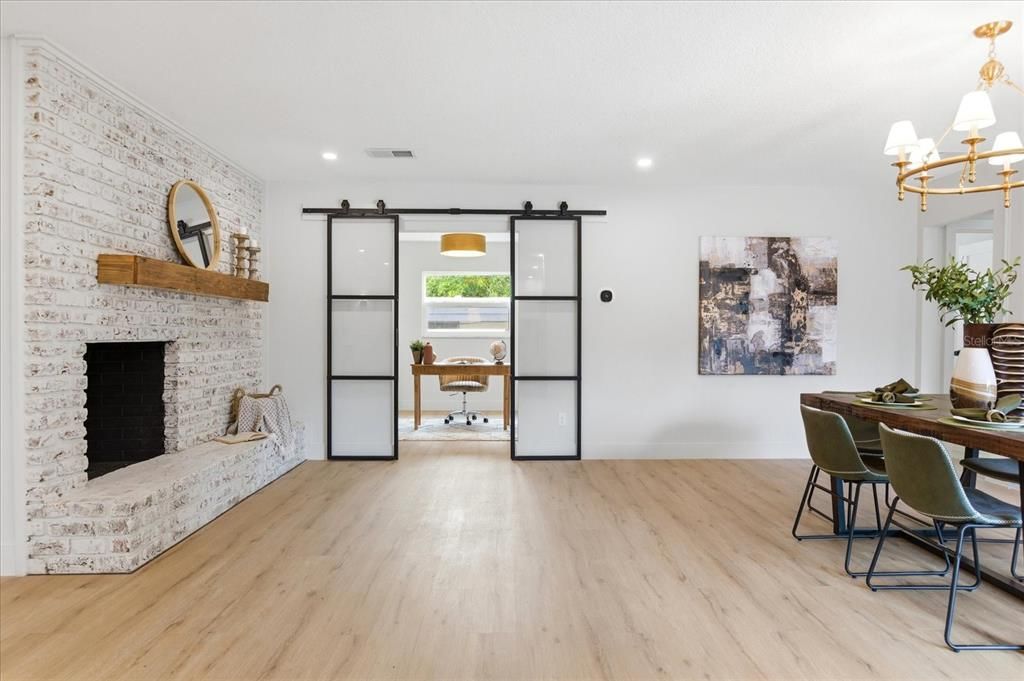 Activo con contrato: $745,000 (5 camas, 3 baños, 2330 Pies cuadrados)