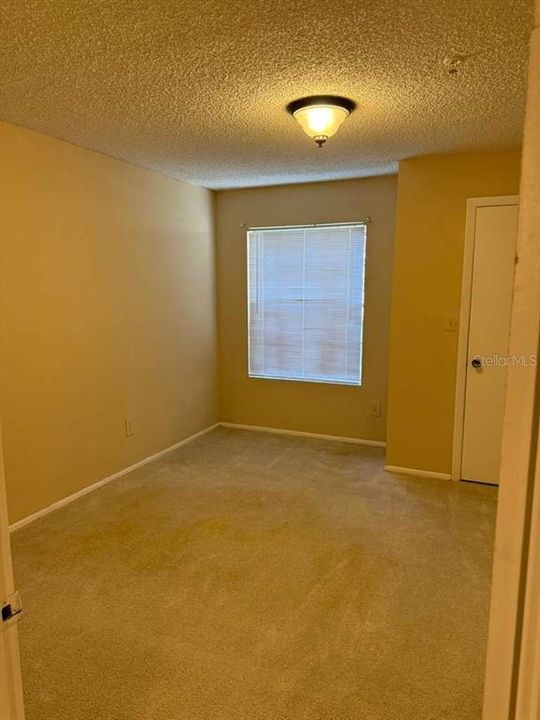 For Sale: $111,990 (1 beds, 1 baths, 674 Square Feet)