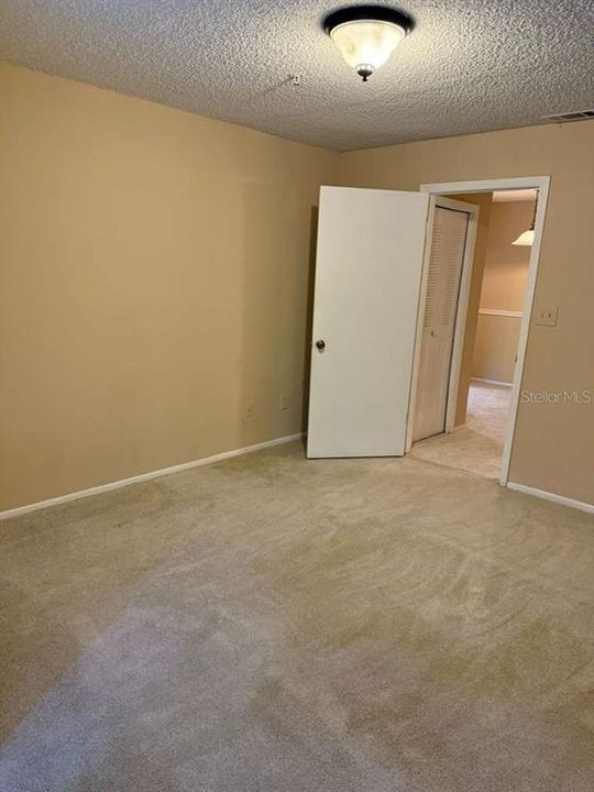 For Sale: $111,990 (1 beds, 1 baths, 674 Square Feet)