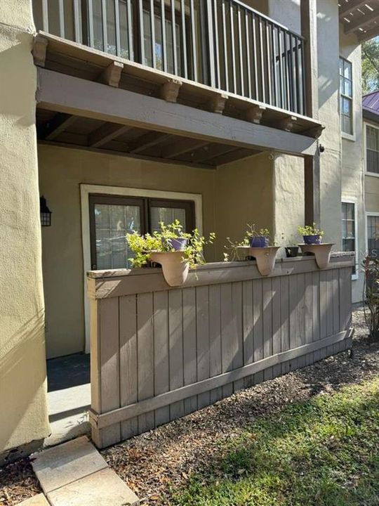 For Sale: $111,990 (1 beds, 1 baths, 674 Square Feet)