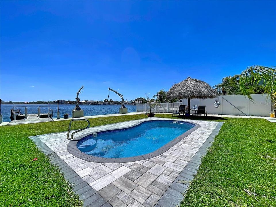 En Venta: $750,000 (3 camas, 3 baños, 2120 Pies cuadrados)