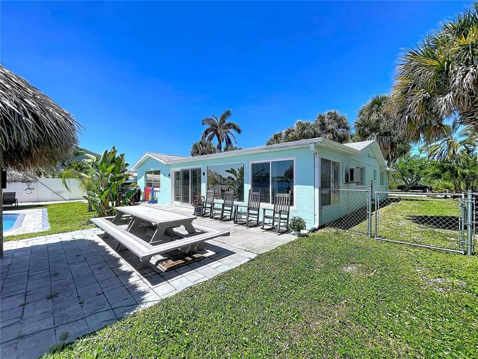 En Venta: $750,000 (3 camas, 3 baños, 2120 Pies cuadrados)