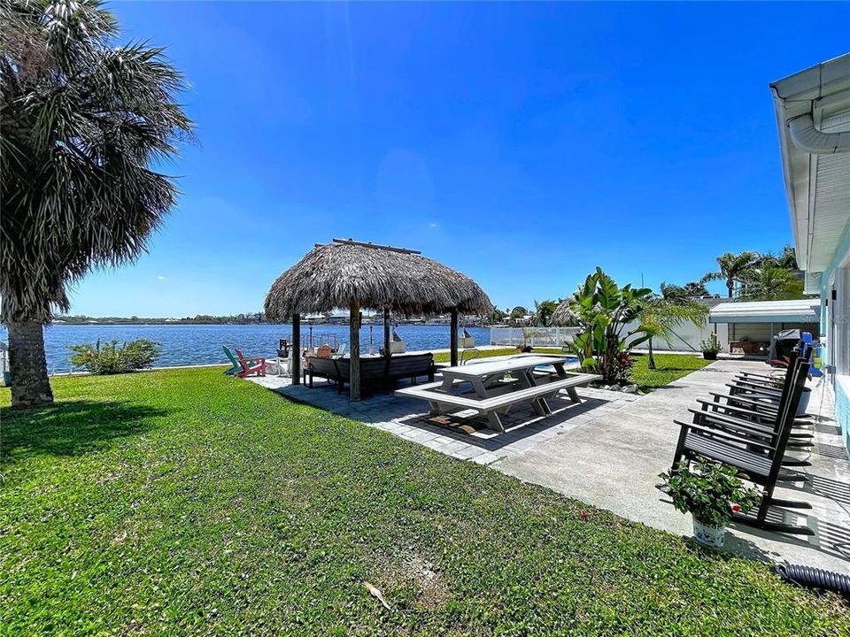En Venta: $750,000 (3 camas, 3 baños, 2120 Pies cuadrados)