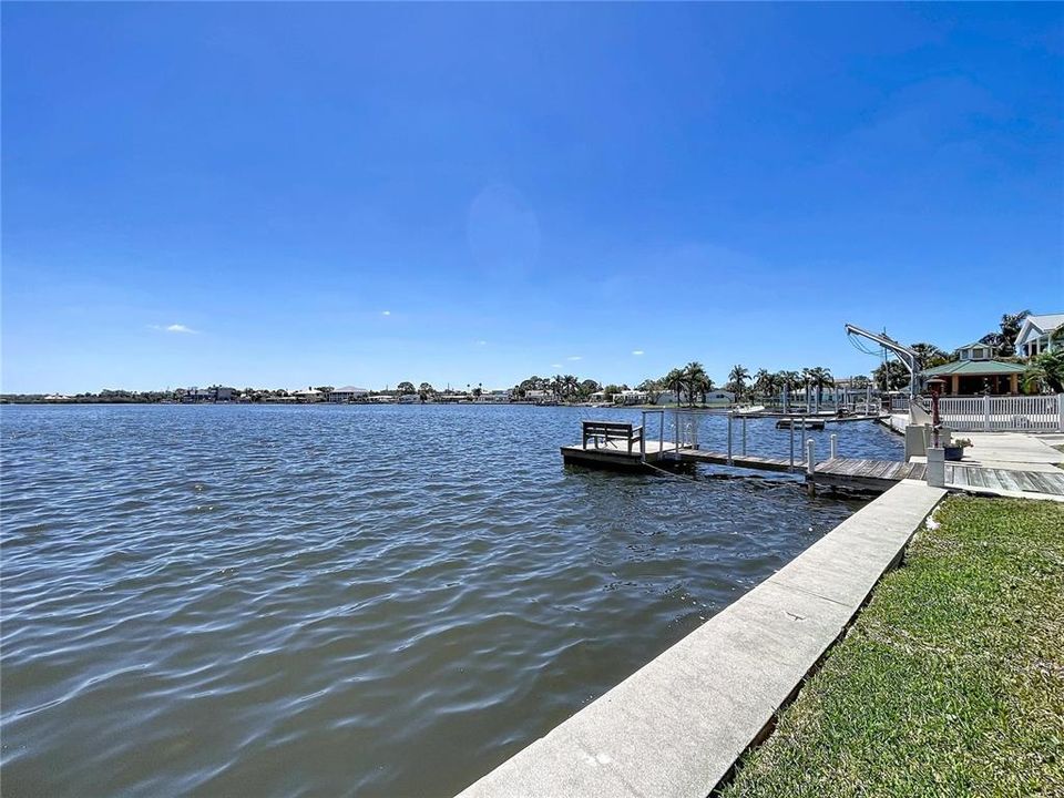 En Venta: $750,000 (3 camas, 3 baños, 2120 Pies cuadrados)