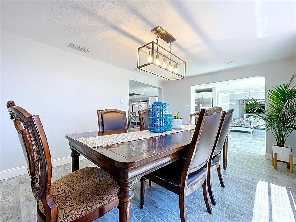 En Venta: $750,000 (3 camas, 3 baños, 2120 Pies cuadrados)