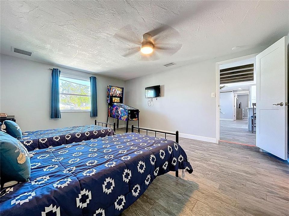 En Venta: $750,000 (3 camas, 3 baños, 2120 Pies cuadrados)