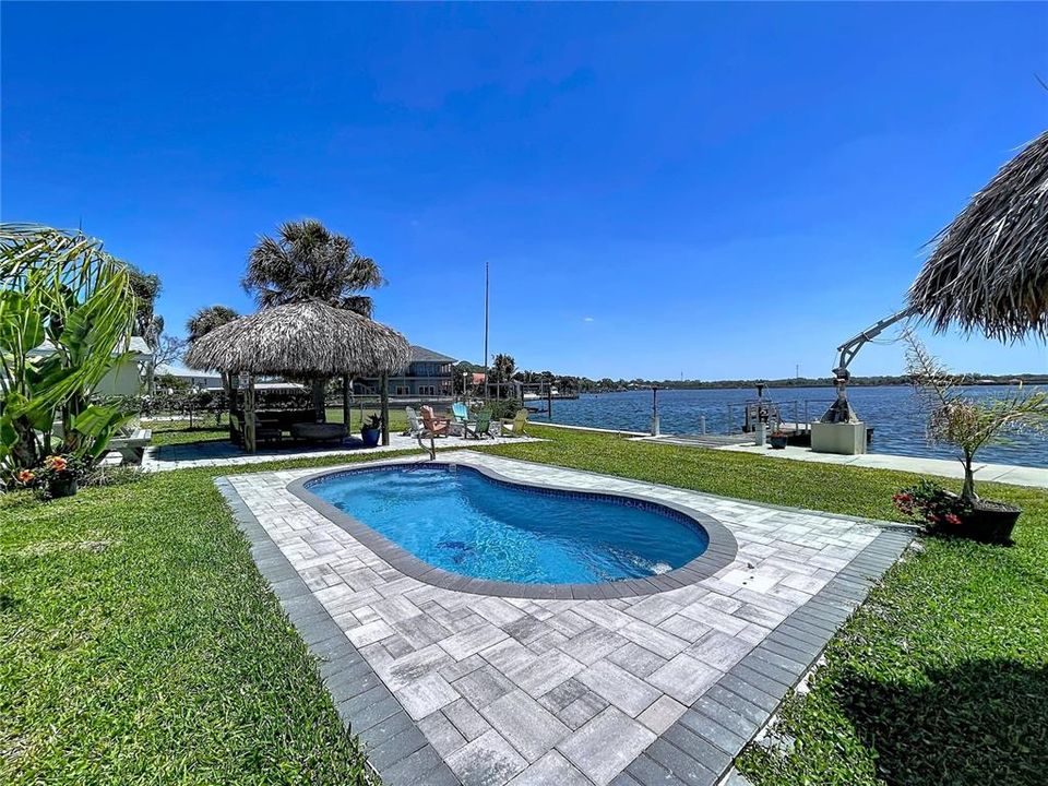En Venta: $750,000 (3 camas, 3 baños, 2120 Pies cuadrados)