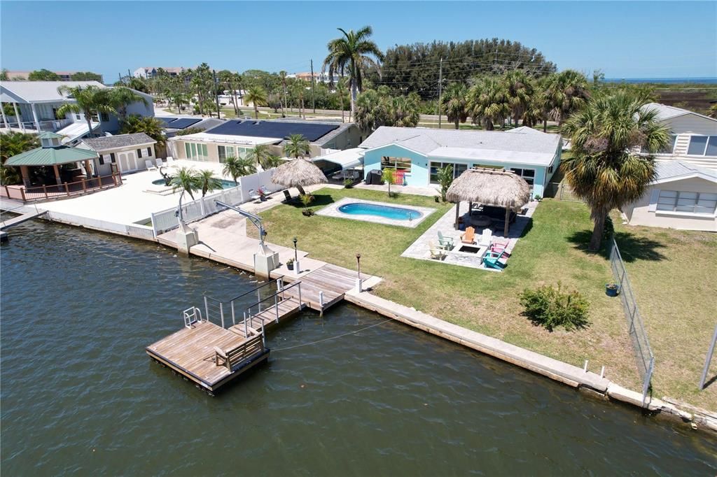 En Venta: $750,000 (3 camas, 3 baños, 2120 Pies cuadrados)