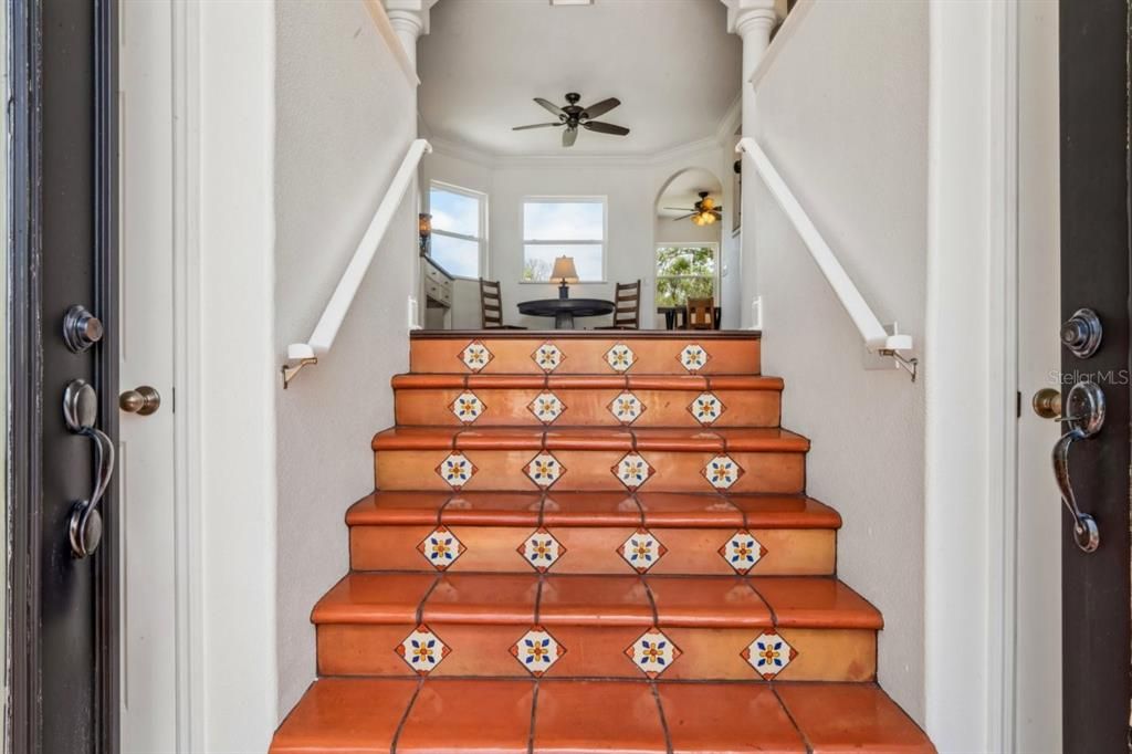En Venta: $489,000 (3 camas, 2 baños, 2024 Pies cuadrados)