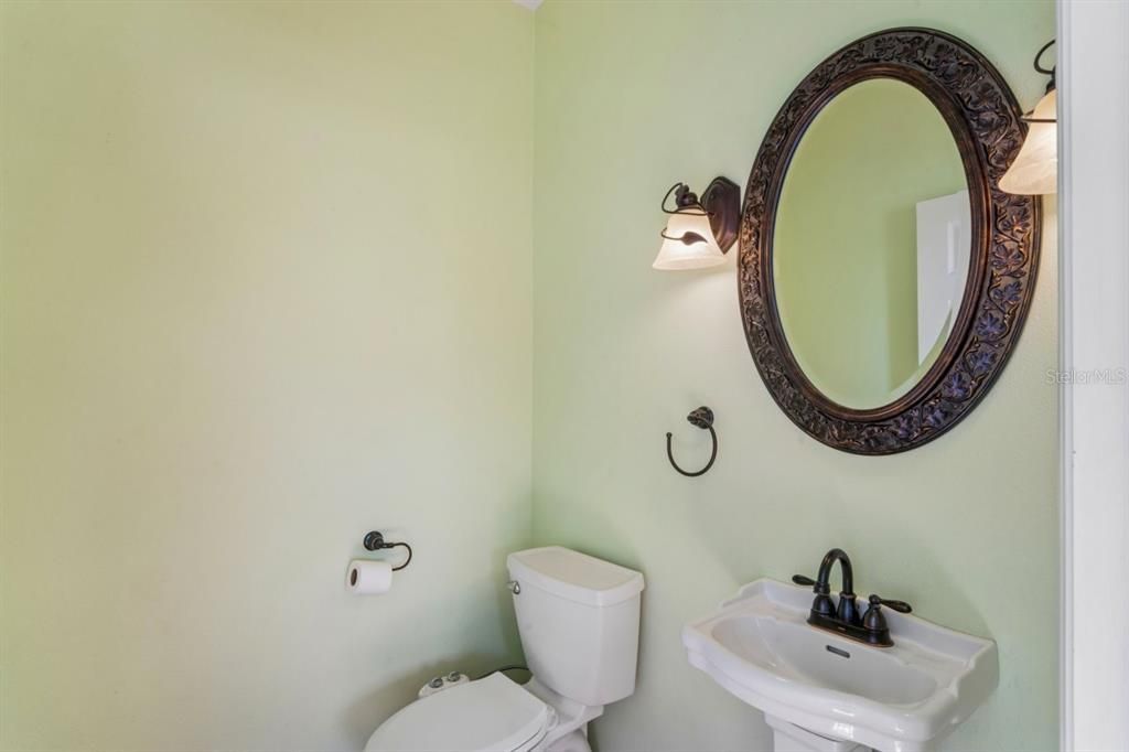 En Venta: $489,000 (3 camas, 2 baños, 2024 Pies cuadrados)