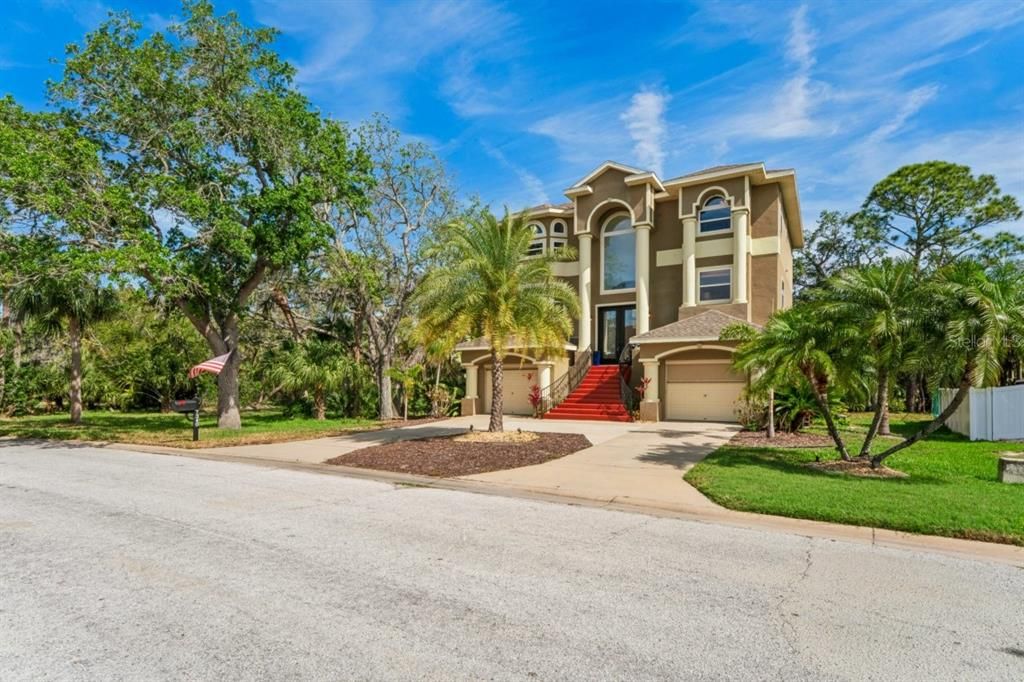 En Venta: $489,000 (3 camas, 2 baños, 2024 Pies cuadrados)