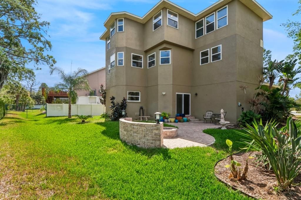 En Venta: $489,000 (3 camas, 2 baños, 2024 Pies cuadrados)
