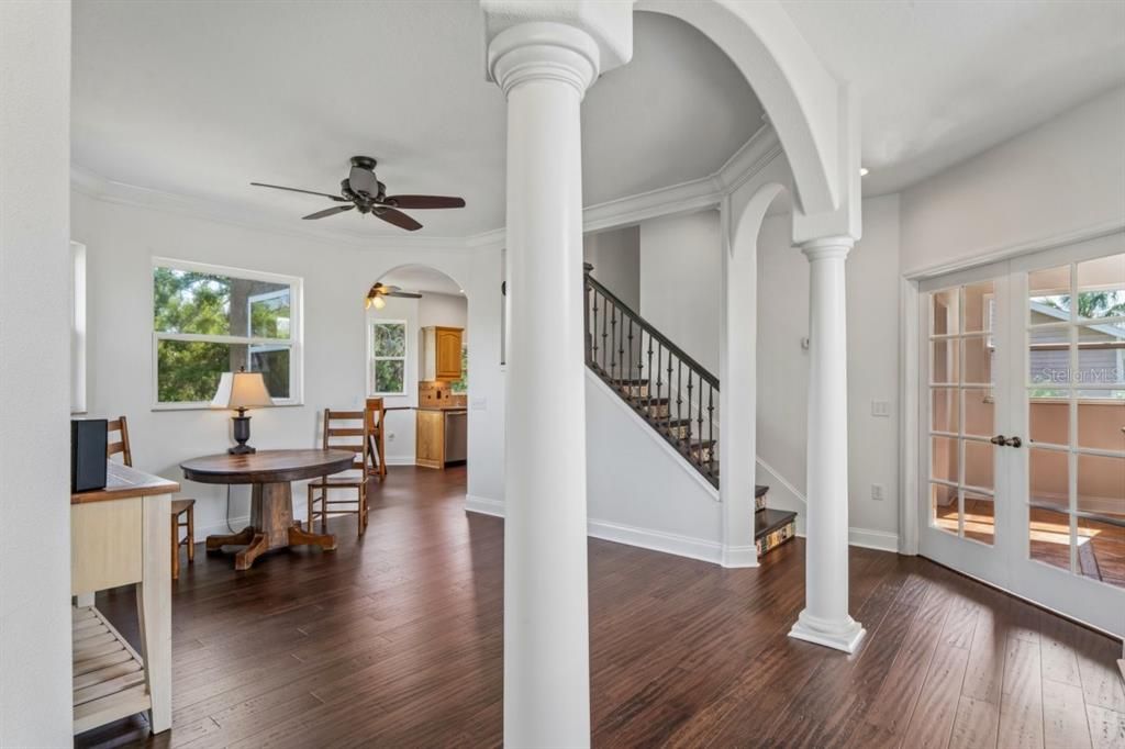 En Venta: $489,000 (3 camas, 2 baños, 2024 Pies cuadrados)