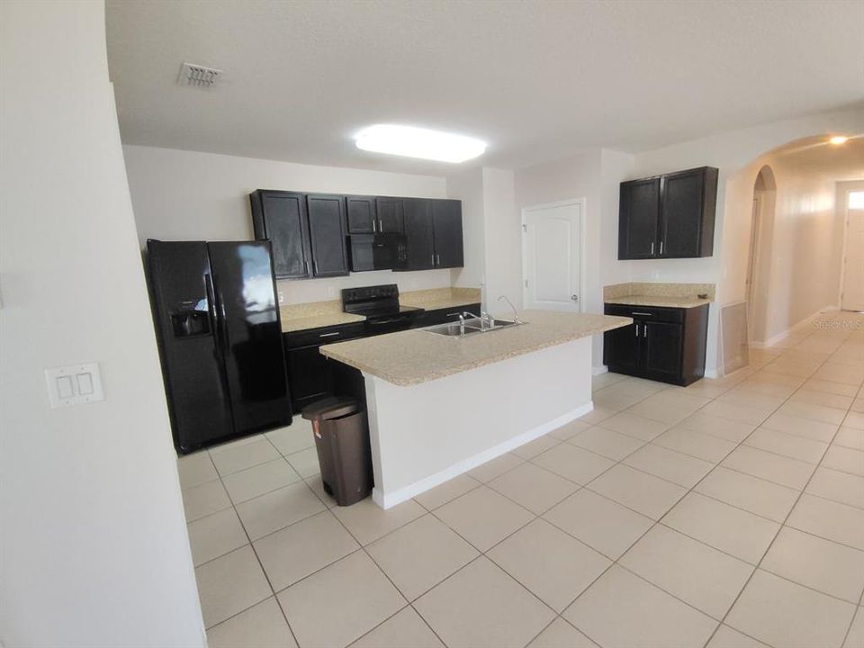 Active With Contract: $2,300 (4 beds, 2 baths, 1730 Square Feet)