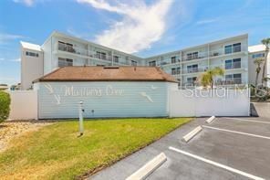 For Sale: $229,900 (1 beds, 1 baths, 459 Square Feet)
