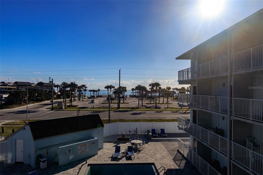 For Sale: $229,900 (1 beds, 1 baths, 459 Square Feet)