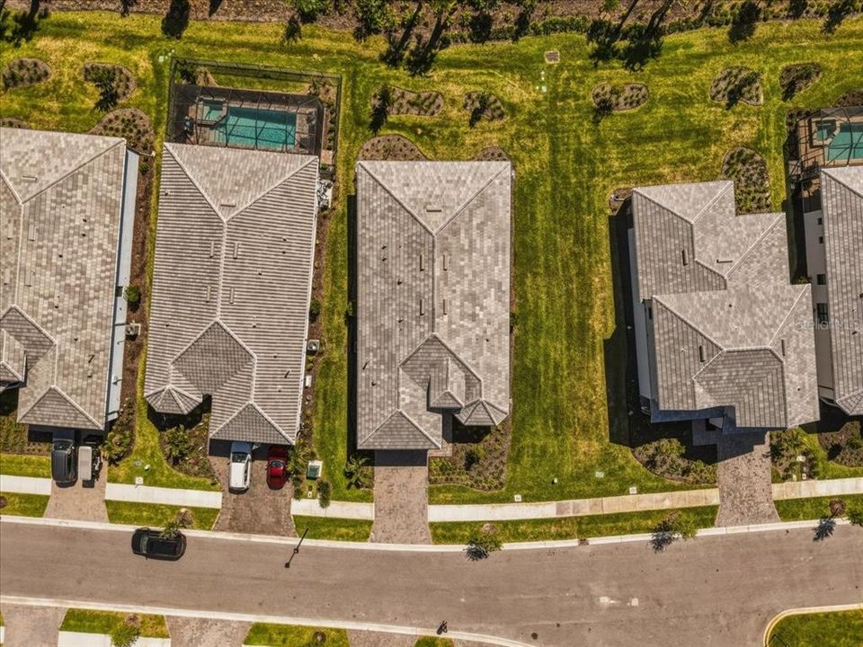 Activo con contrato: $695,000 (4 camas, 2 baños, 2056 Pies cuadrados)