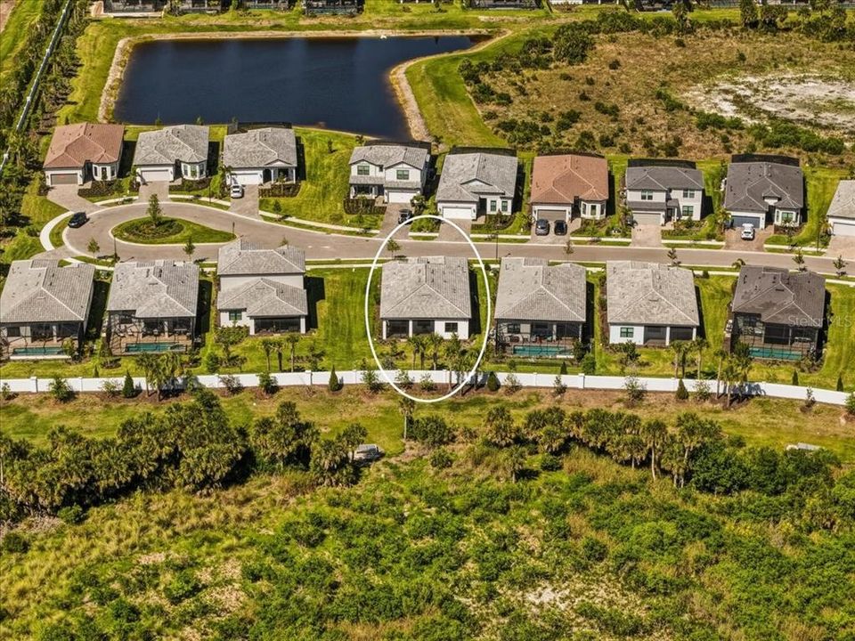 Activo con contrato: $695,000 (4 camas, 2 baños, 2056 Pies cuadrados)