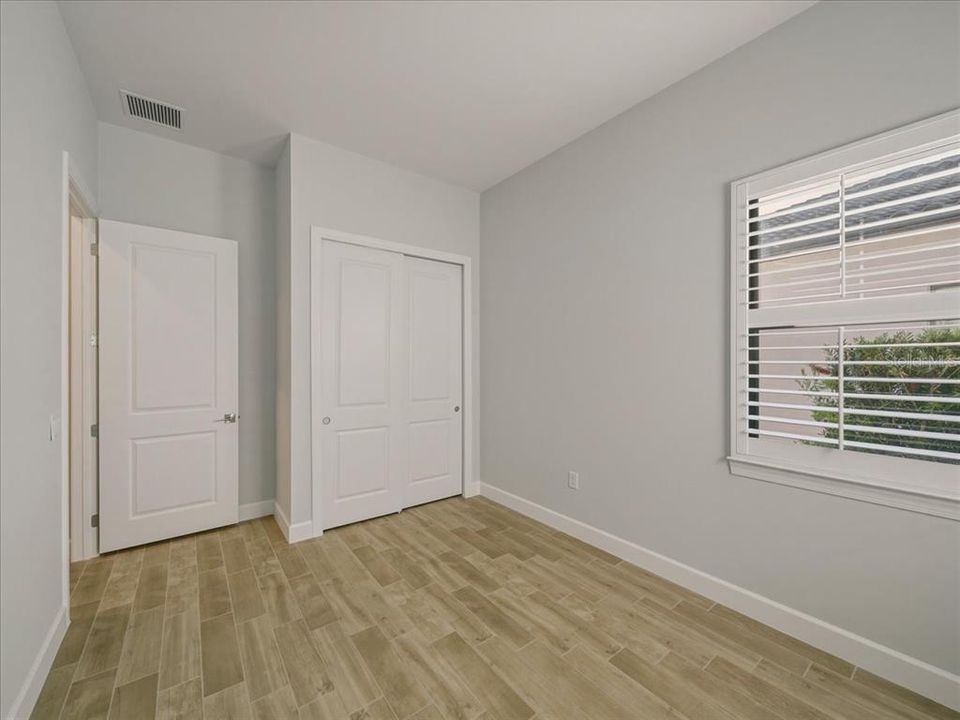 Activo con contrato: $695,000 (4 camas, 2 baños, 2056 Pies cuadrados)