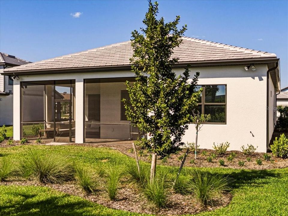 Activo con contrato: $695,000 (4 camas, 2 baños, 2056 Pies cuadrados)