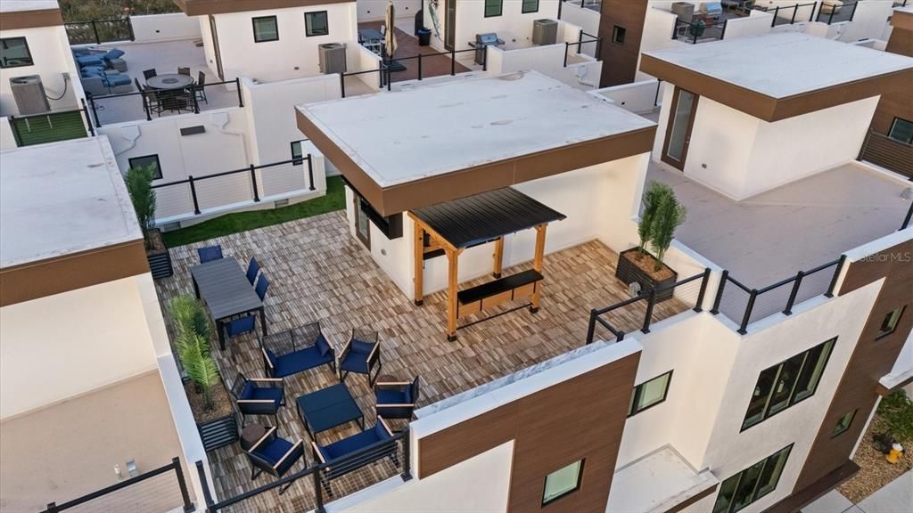 В аренду: $9,000 (3 спален, 3 ванн, 2420 Квадратных фут)