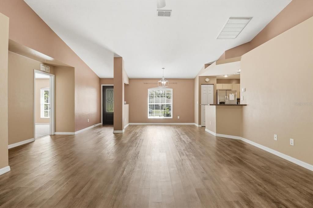 Active With Contract: $289,900 (4 beds, 2 baths, 1753 Square Feet)
