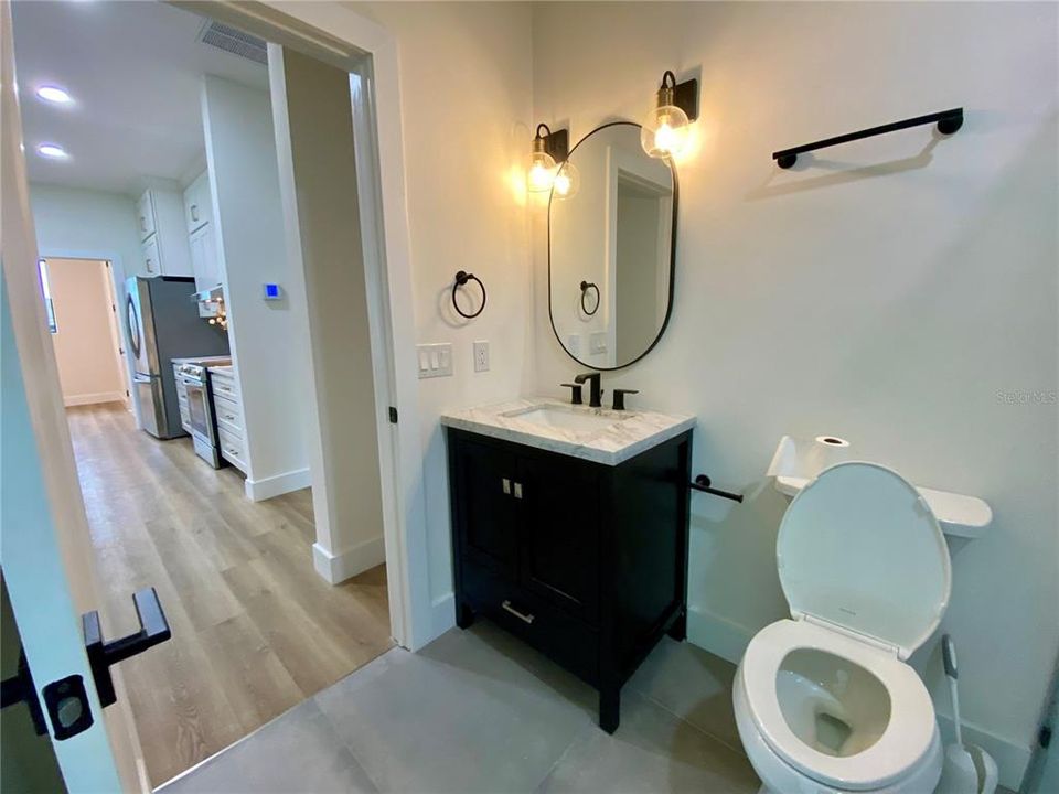 Activo con contrato: $395,000 (3 camas, 2 baños, 1744 Pies cuadrados)