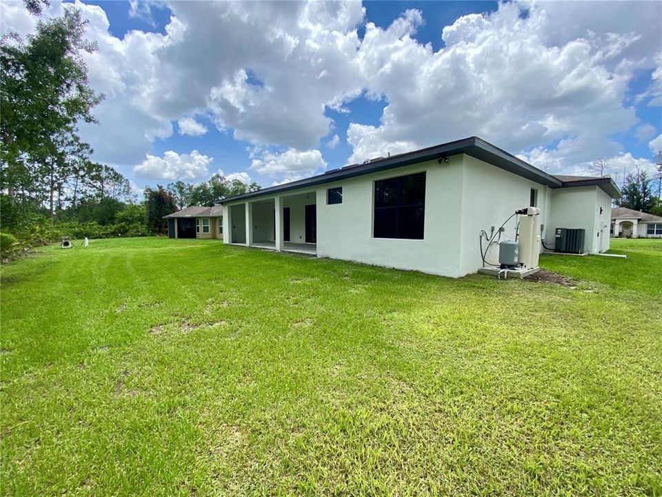 Activo con contrato: $395,000 (3 camas, 2 baños, 1744 Pies cuadrados)