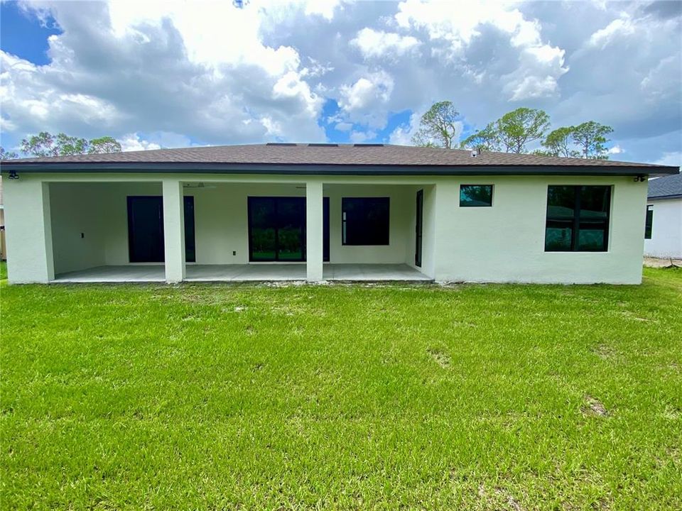 Activo con contrato: $395,000 (3 camas, 2 baños, 1744 Pies cuadrados)