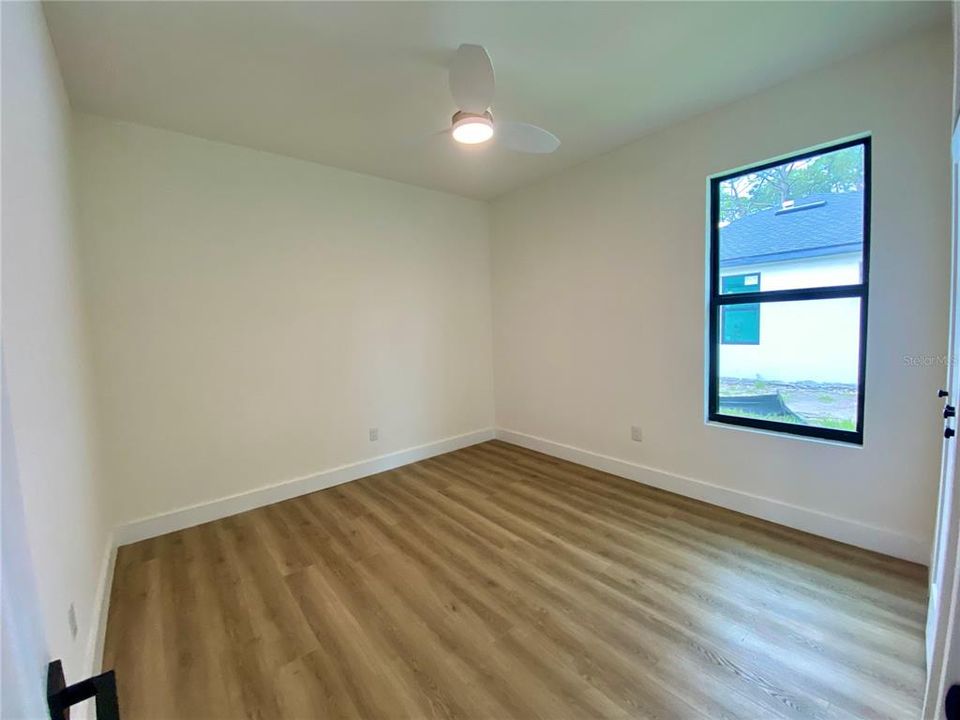 Activo con contrato: $395,000 (3 camas, 2 baños, 1744 Pies cuadrados)