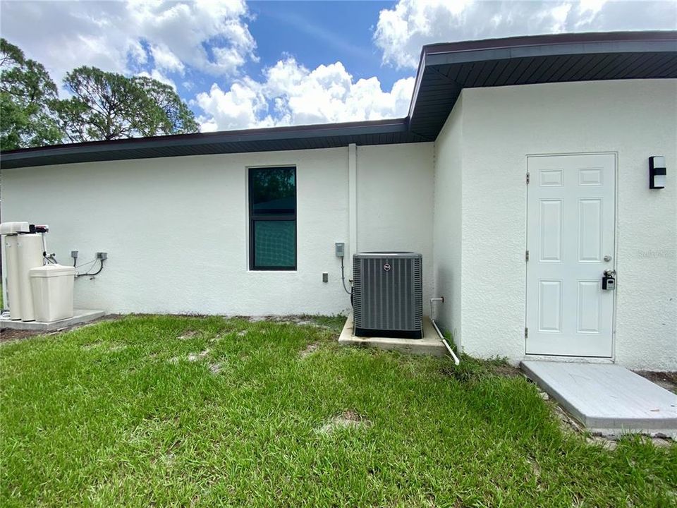 Activo con contrato: $395,000 (3 camas, 2 baños, 1744 Pies cuadrados)