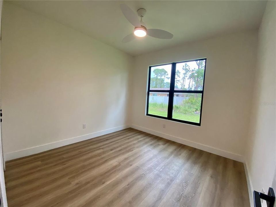 Activo con contrato: $395,000 (3 camas, 2 baños, 1744 Pies cuadrados)